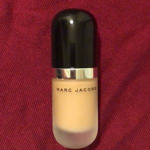 NEW Marc Jacobs Rem(Marc)able Foundation
